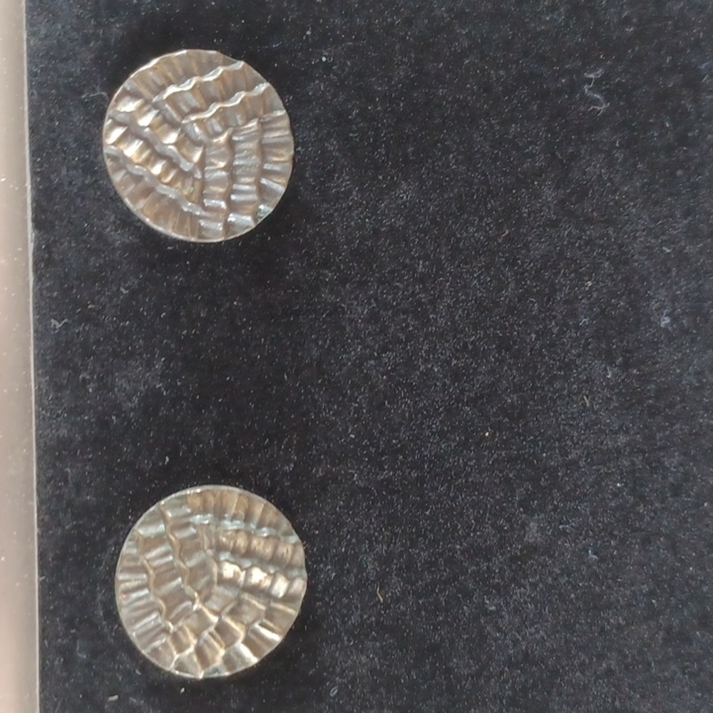Earings